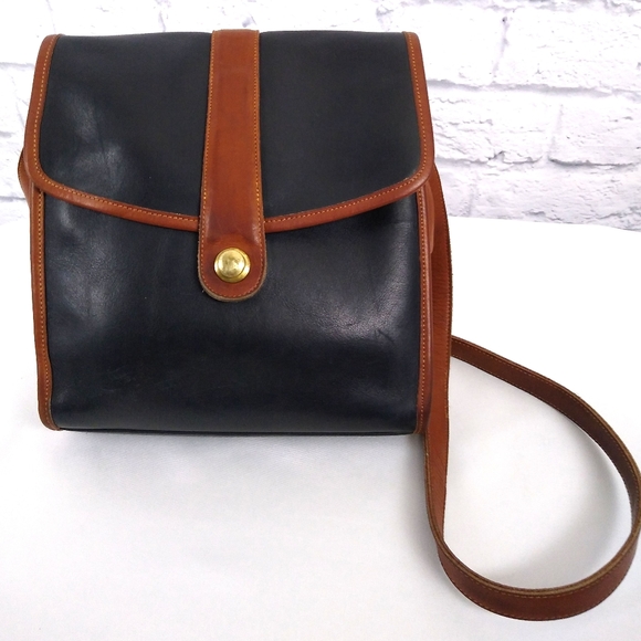 Coach Handbags - Vintage 80's 90's Coach Leather Crossbody Bag